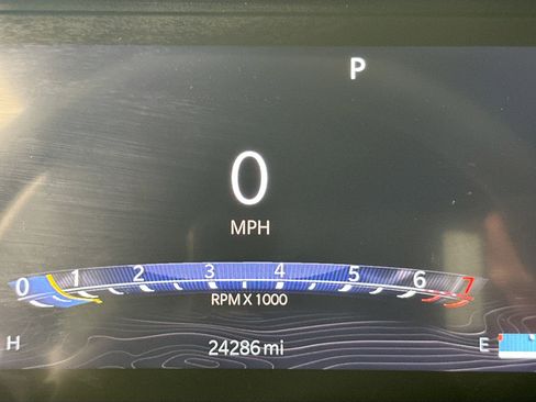 Used 2023 Jeep Grand Cherokee Altitude image 12