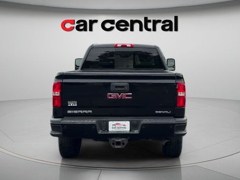 Used 2019 GMC Sierra 2500 Denali AWD/4WD image 4