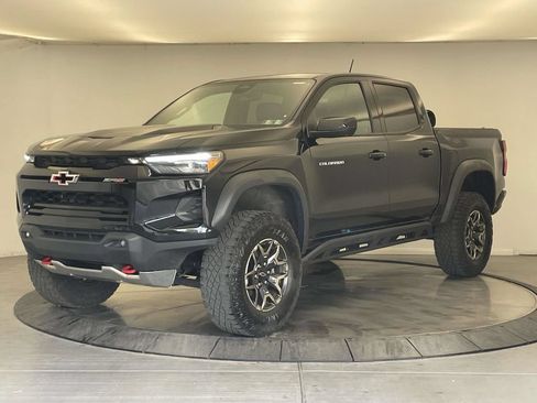 Used 2023 Chevrolet Colorado ZR2 w/ ZR2 Convenience Package III AWD/4WD image 1
