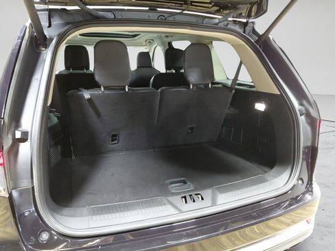 Used 2024 Lincoln Aviator AWD w/ Premium Package image 18