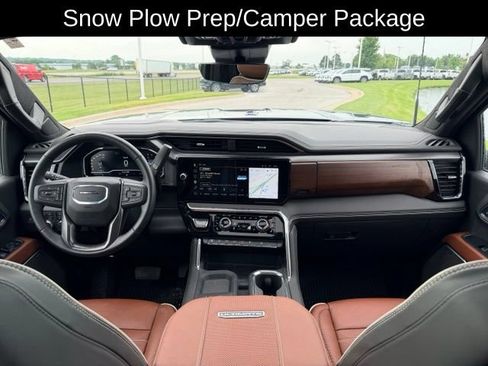 Used 2024 GMC Sierra 2500 Denali Ultimate w/ Max Trailering Package AWD/4WD image 7