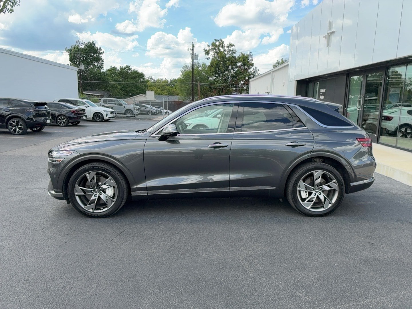 Used 2025 Genesis Electrified GV70 w/ Prestige Package AWD/4WD image 3