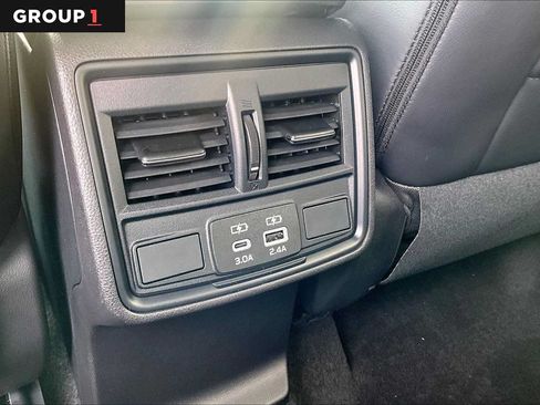 Used 2026 Subaru Forester Premium AWD/4WD image 18