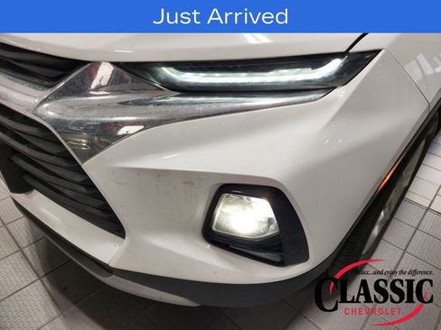 Used 2021 Chevrolet Blazer LT w/ Sound & Technology Package FWD image 10