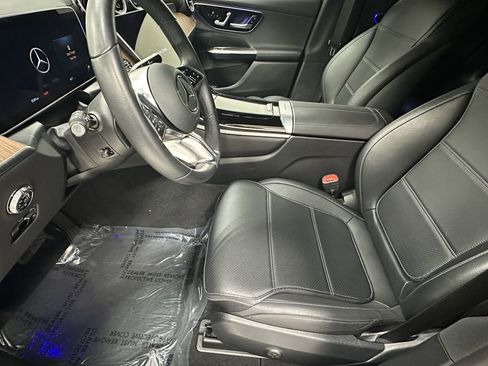 Certified 2024 Mercedes-Benz GLC 300 4MATIC image 9