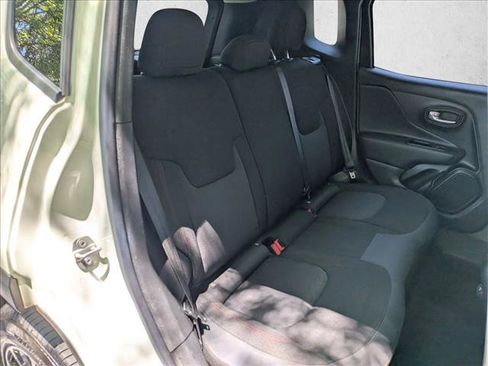 Used 2023 Jeep Renegade Trailhawk AWD/4WD image 19