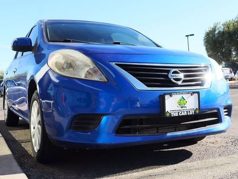 Used 2012 Nissan Versa SV image 18