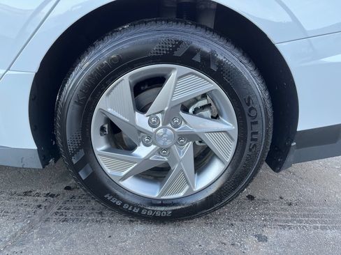 Used 2025 Hyundai Sonata SE FWD image 10