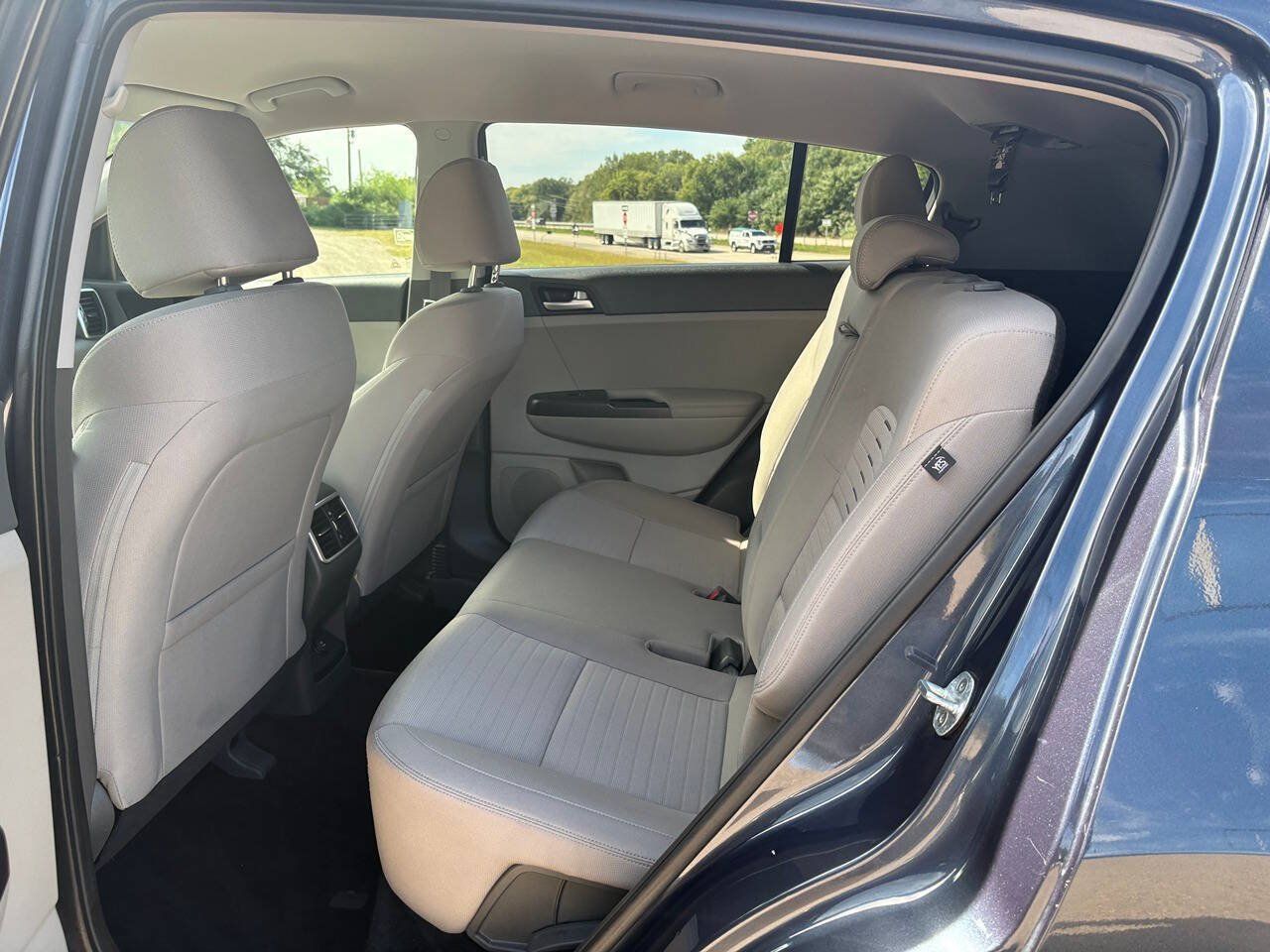 Used 2019 Kia Sportage LX w/ LX Popular Package AWD/4WD image 9