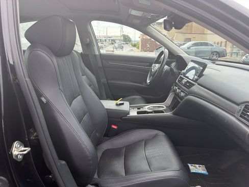 Used 2019 Honda Accord Touring image 24