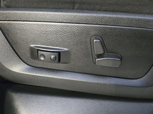 Used 2022 RAM 3500 Laramie image 30