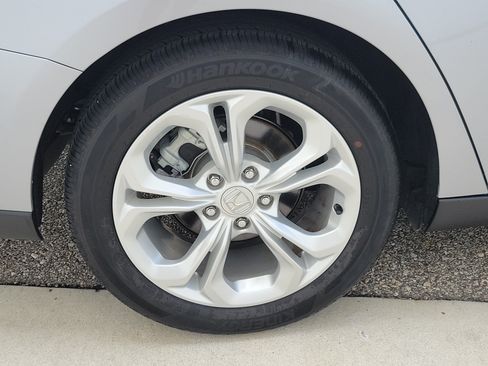 Used 2024 Honda Accord LX image 10