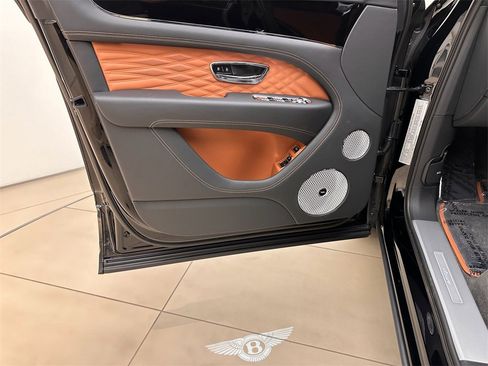 New 2024 Bentley Bentayga image 33