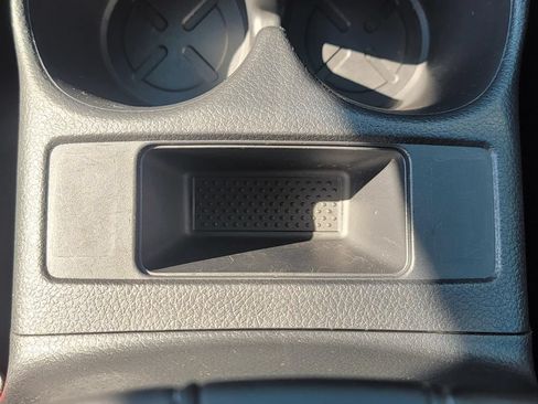 Used 2019 Nissan Rogue S AWD/4WD image 22