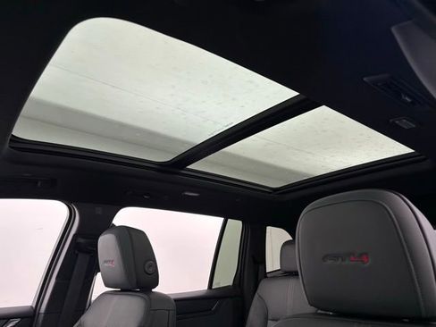 New 2026 GMC Acadia AT4 w/ Luxury Package image 4