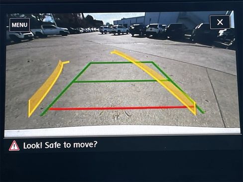 Used 2018 Volkswagen Tiguan SEL image 16