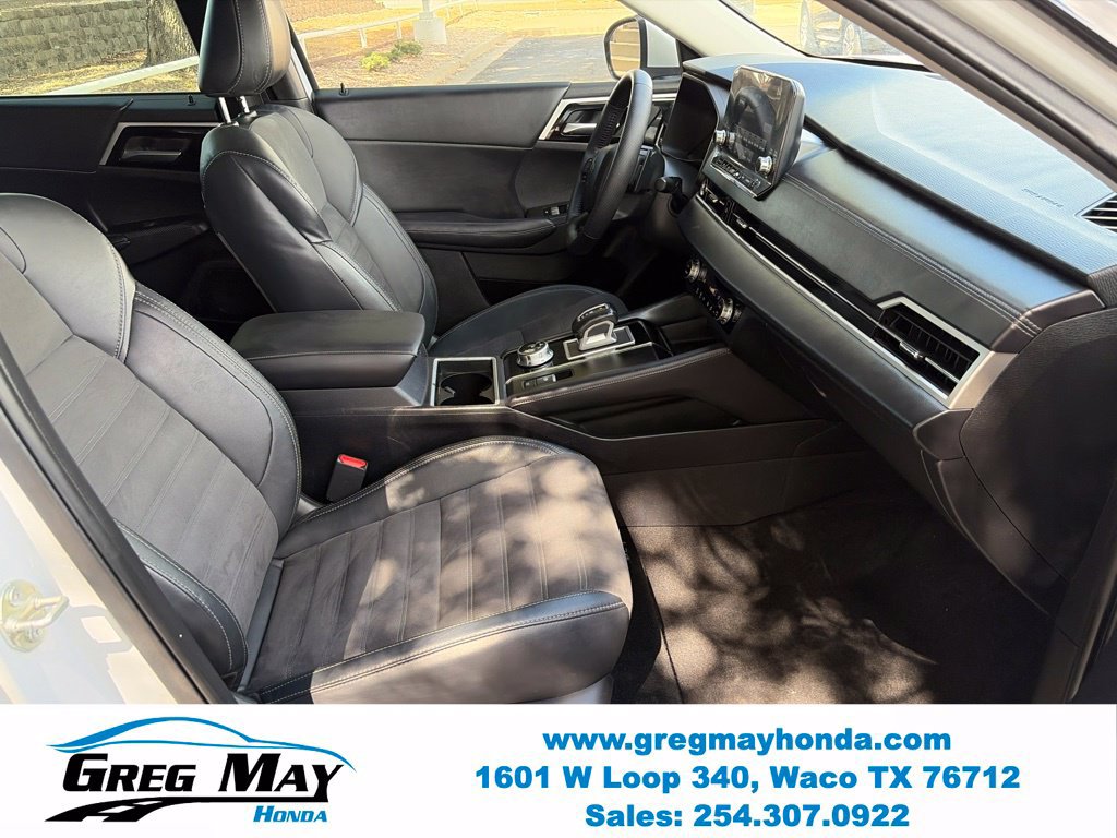 Used 2023 Mitsubishi Outlander SE FWD image 13