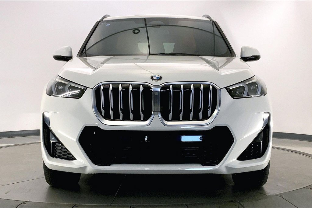 Certified 2023 BMW X1 xDrive28i w/ M Sport Package AWD/4WD image 2