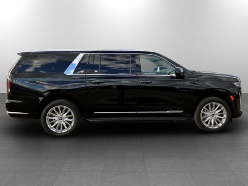 Used 2023 Cadillac Escalade ESV Premium Luxury AWD/4WD image 5