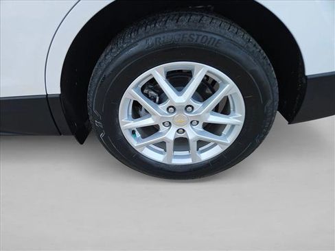 Used 2022 Chevrolet Equinox LT image 9