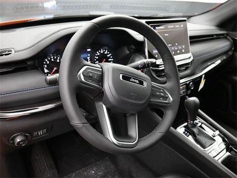 New 2026 Jeep Compass Latitude image 12
