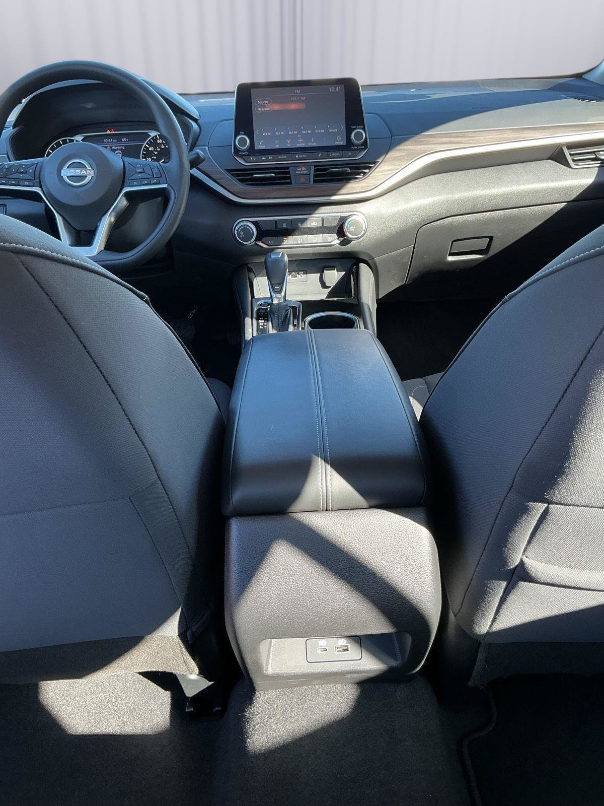 Used 2023 Nissan Altima 2.5 SV FWD image 19