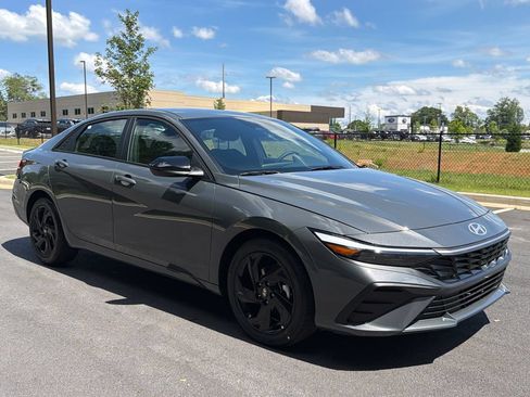 New 2026 Hyundai Elantra Sport FWD image 8