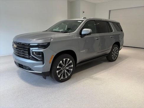 New 2026 Chevrolet Tahoe High Country AWD/4WD image 3