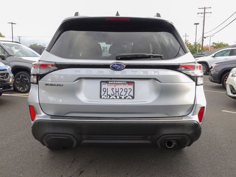 Used 2025 Subaru Forester Limited image 6
