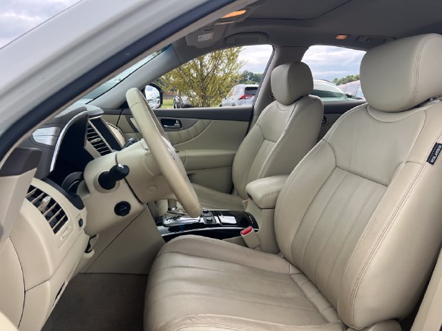 Used 2015 INFINITI QX70 2WD w/ Premium Package image 12