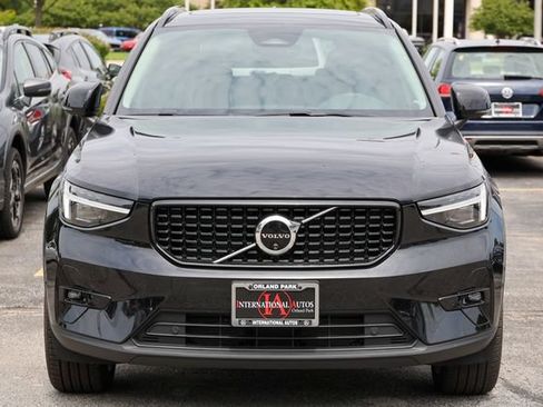 Certified 2024 Volvo XC40 B5 Ultimate w/ Protection Package Premier AWD/4WD image 29