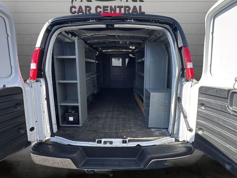 Used 2020 Chevrolet Express 3500 Extended w/ Driver Convenience Package image 13