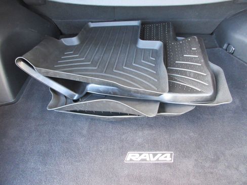 Used 2019 Toyota RAV4 XLE w/ Convenience Package AWD/4WD image 54
