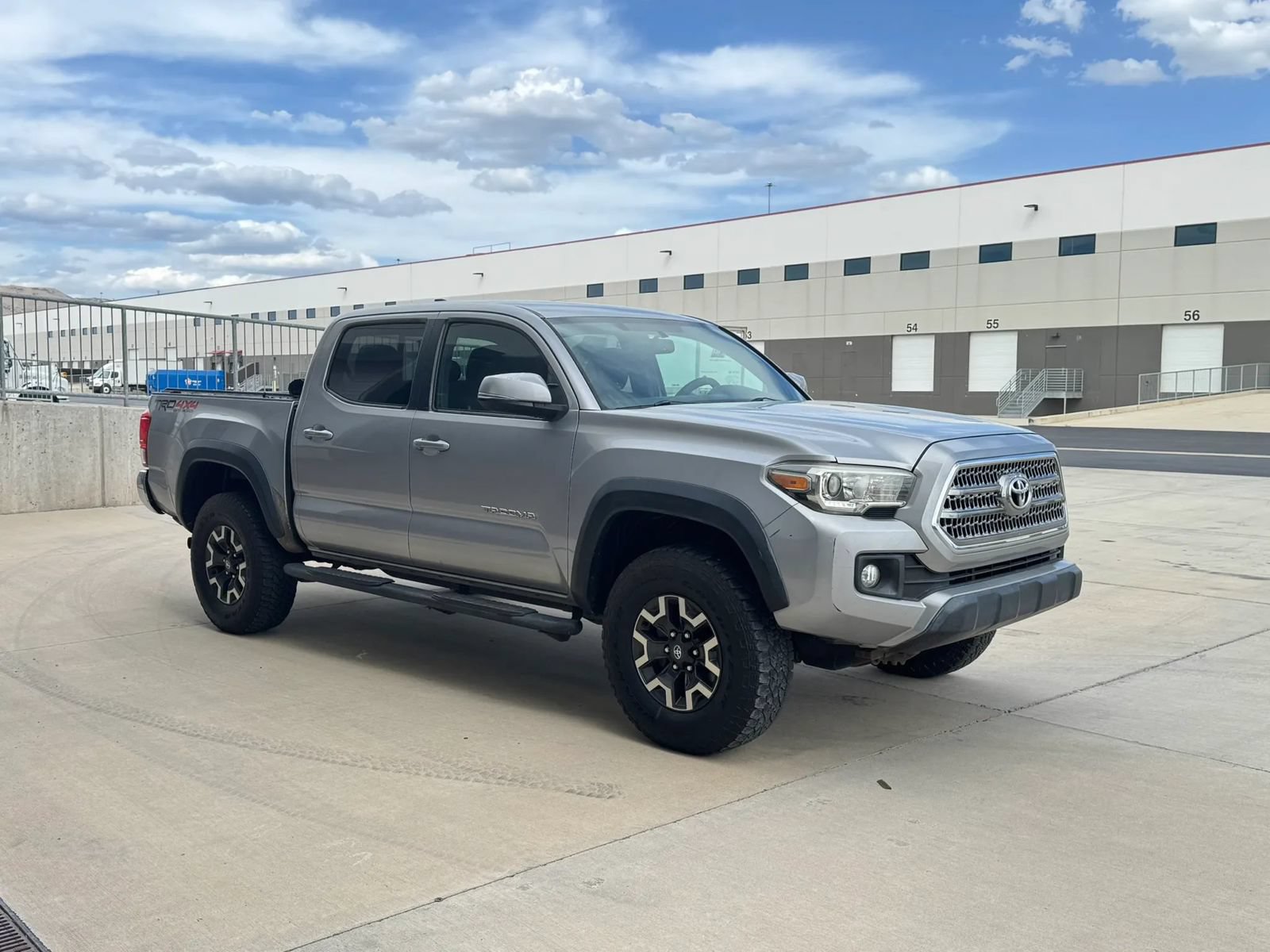 Used 2016 Toyota Tacoma TRD Off-Road w/ Towing Package AWD/4WD image 7