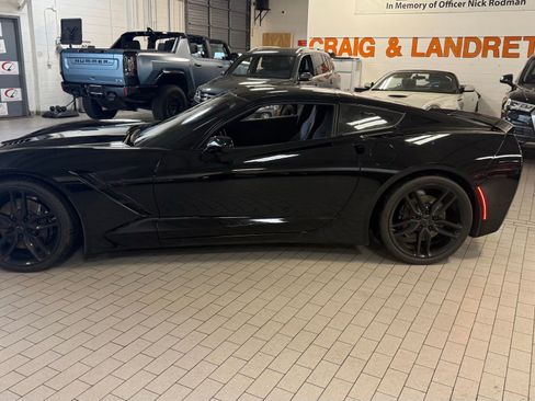 Used 2018 Chevrolet Corvette Stingray Coupe w/ Battery Protection Package RWD image 4