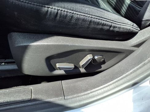 Used 2016 Ford Fusion SE FWD image 24