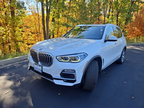 Used 2019 BMW X5 xDrive40i w/ Executive Package image 4