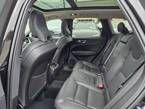 Used 2021 Volvo XC60 T5 Inscription w/ Advanced Package image 18