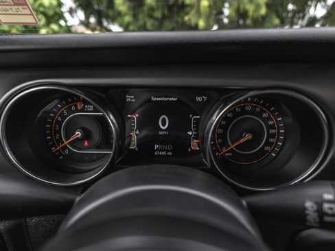 Used 2021 Jeep Wrangler Sport AWD/4WD image 11