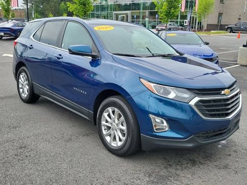 Used 2021 Chevrolet Equinox LT FWD image 3