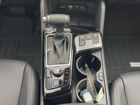Certified 2025 Kia Sportage EX w/ Premium Package image 18