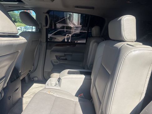 Used 2010 Nissan Armada SE AWD/4WD image 9