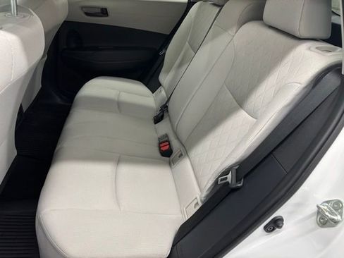 Used 2023 Toyota Corolla Cross LE image 9