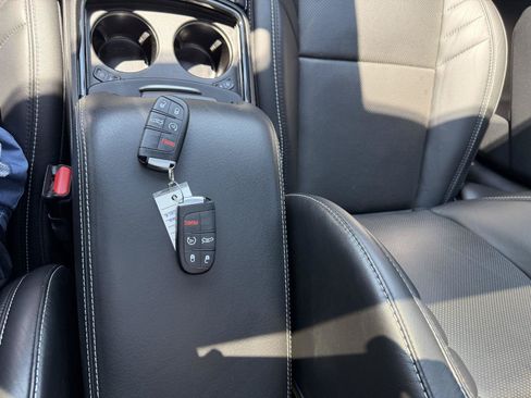 Used 2023 Chrysler 300 C RWD image 20