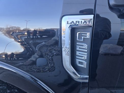 Used 2019 Ford F250 Lariat w/ Lariat Ultimate Package image 7