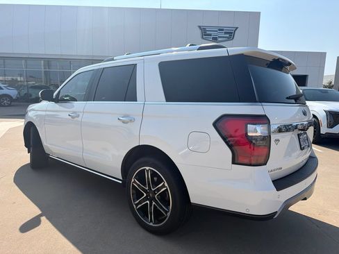 Used 2021 Ford Expedition Limited AWD/4WD image 2