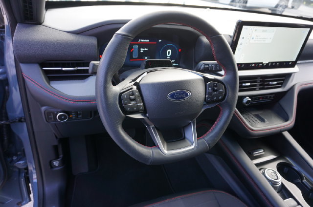 Used 2025 Ford Explorer ST-Line w/ Premium Package RWD image 9