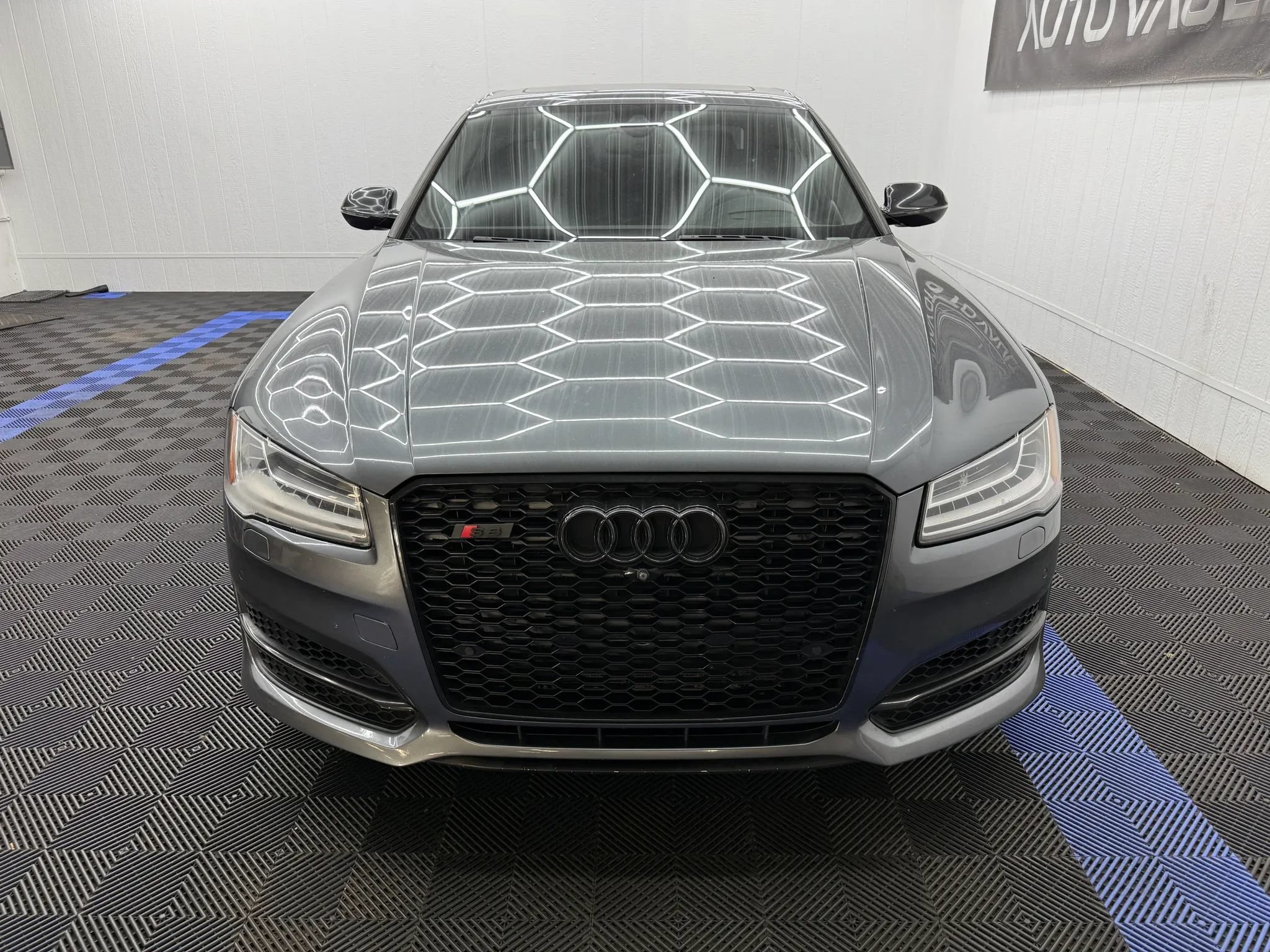 Used 2017 Audi S8 Plus w/ S8 Cold Weather Package AWD/4WD image 4