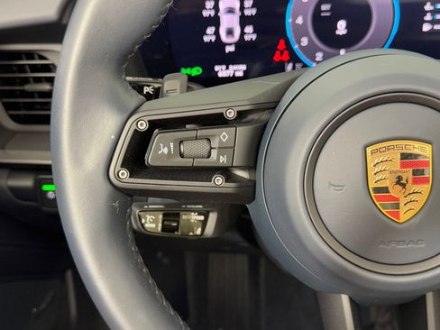 Used 2025 Porsche 911 Carrera image 17