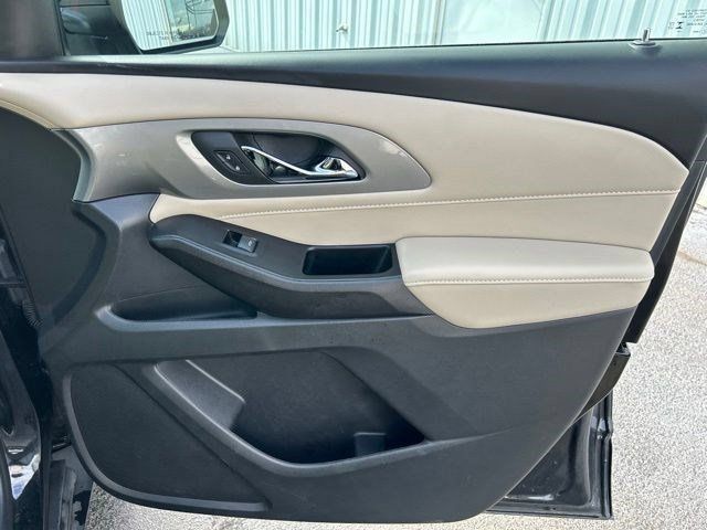 Used 2023 Chevrolet Traverse LS w/ Midnight/Sport Edition FWD image 46